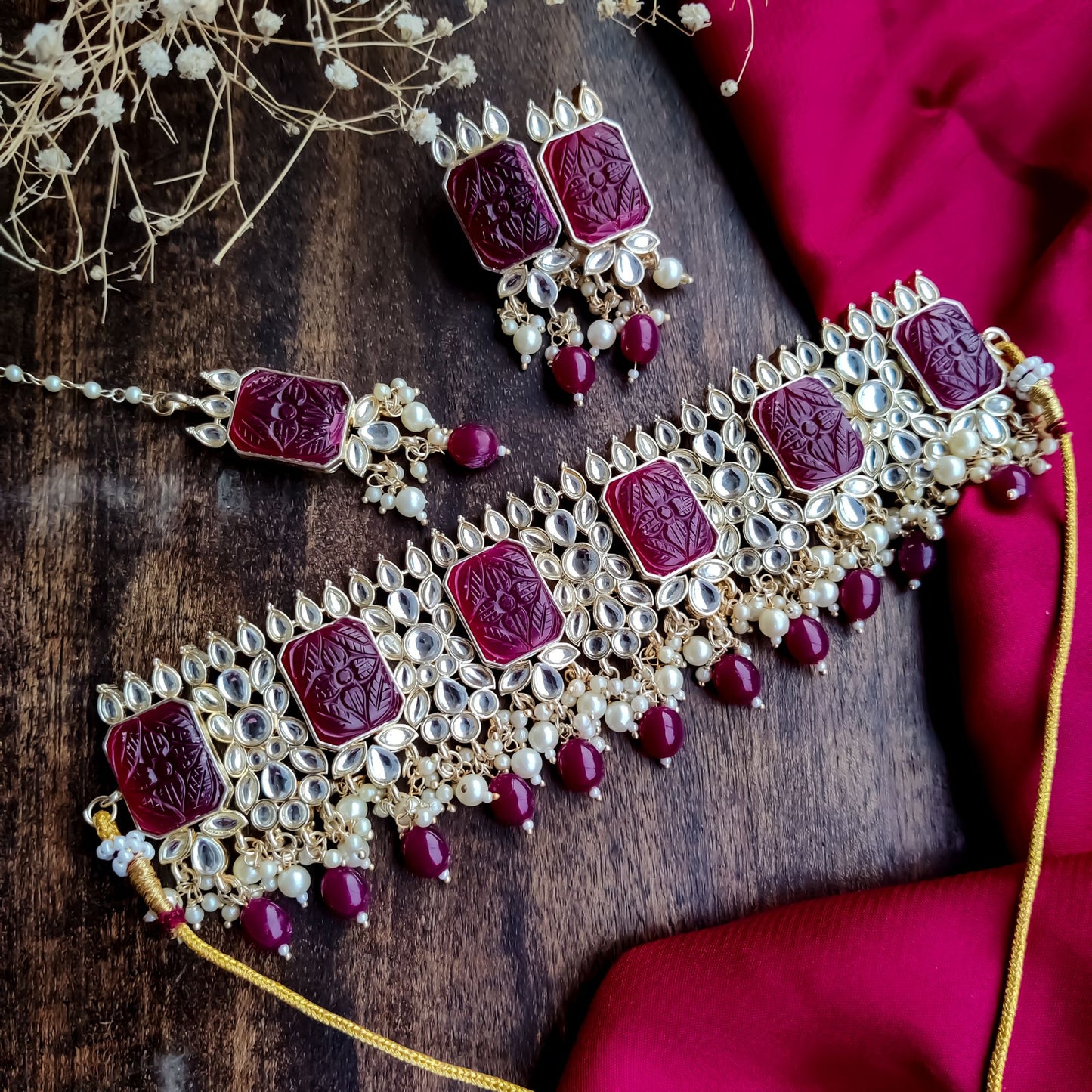 Kriti Carved Necklace Set - Maroon