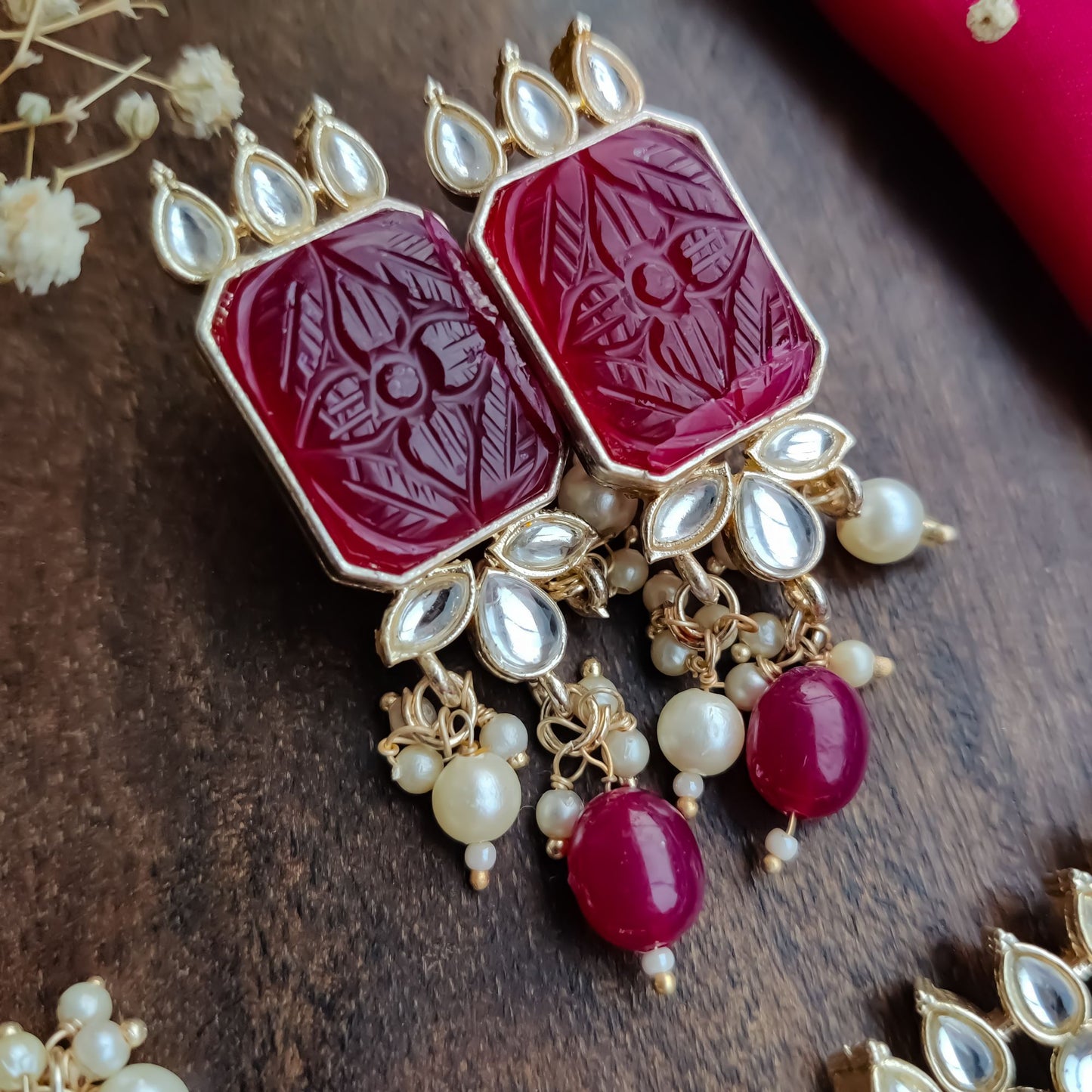 Kriti Carved Necklace Set - Maroon