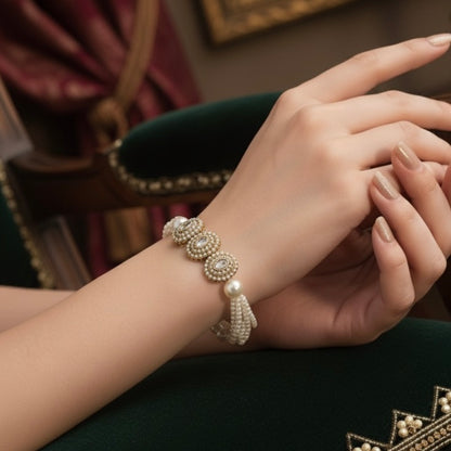 Teresa Jadau Kundan Bracelet - Golden