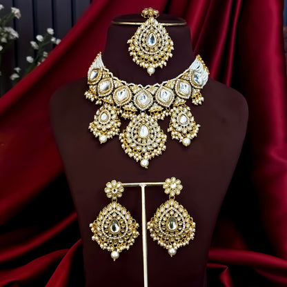 Kavitri Premium Kundan Necklace Set with Teeka & Earrings - Golden