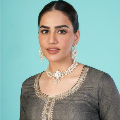 Namita Golden Necklace Set
