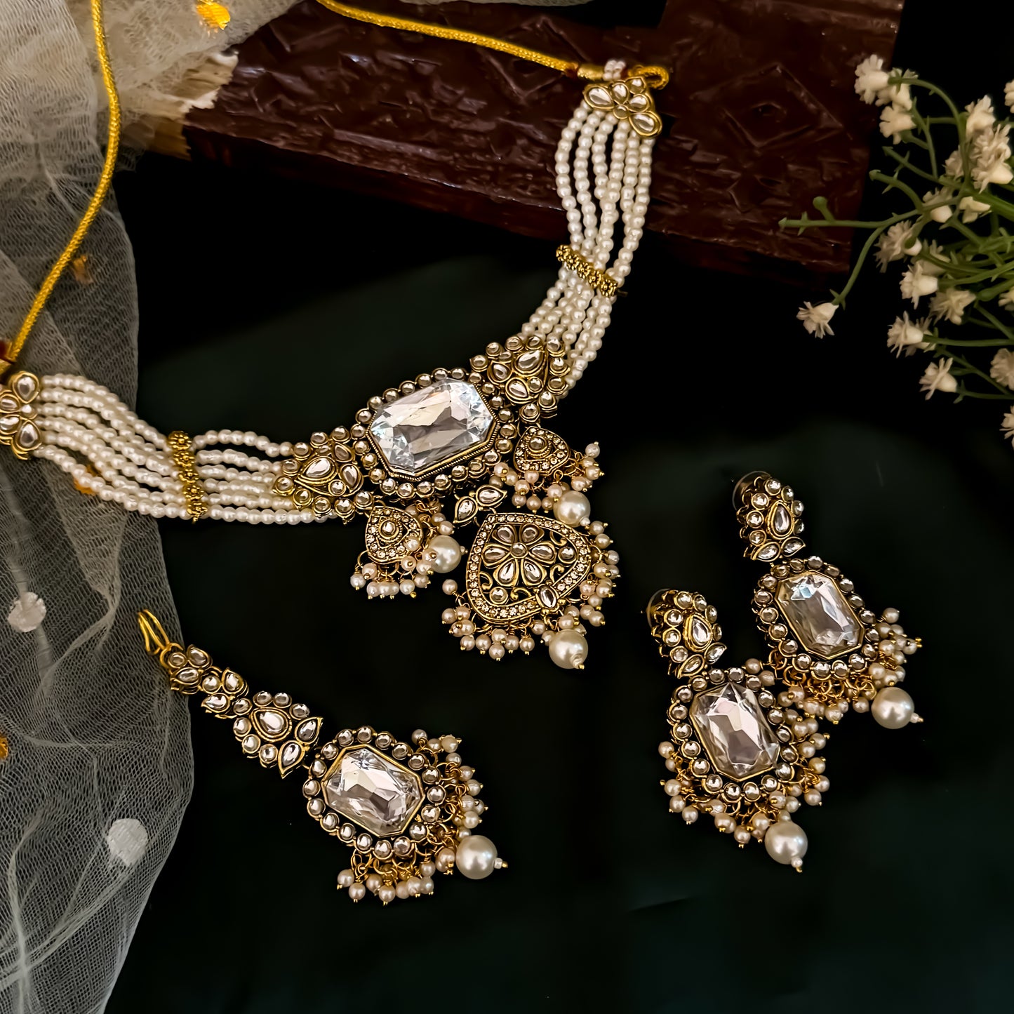 Shriya Royal Kundan Choker Necklace Set - Golden