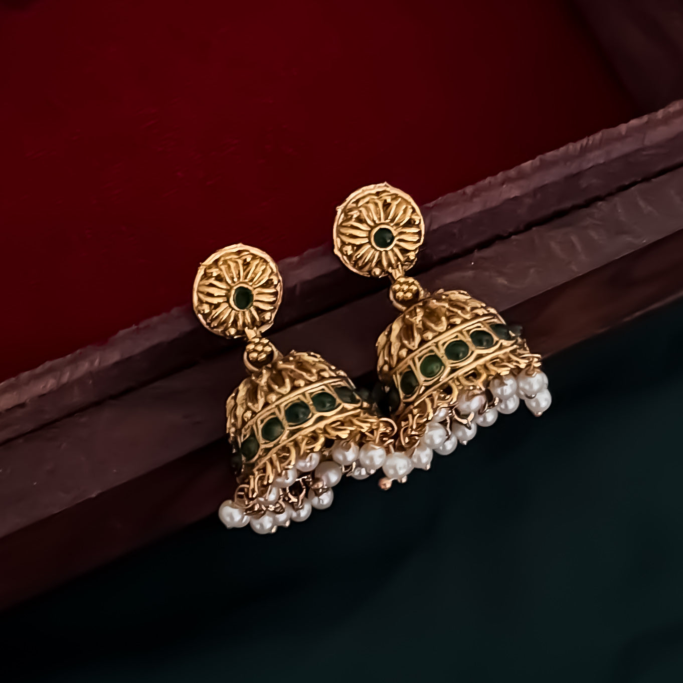 Unnati Carved Necklace Set with Jhumka