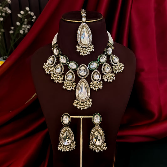 Lavanya Premium Kundan Necklace Set - Golden