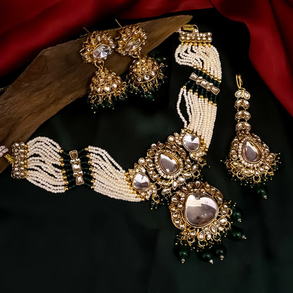Sunaina Kundan Choker Necklace Set - Green