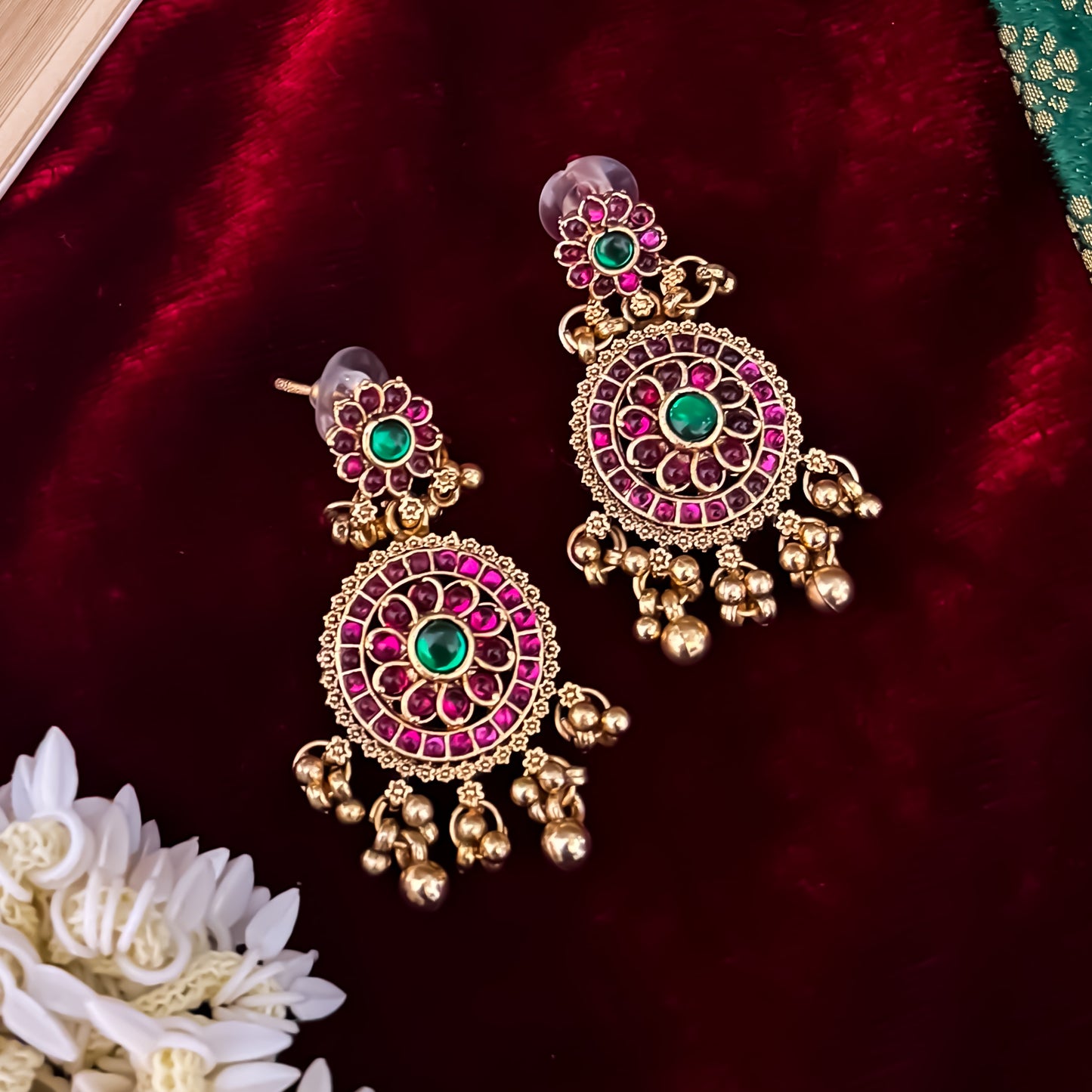 Sanvi Hasli Temple Necklace Set - Pink & Green