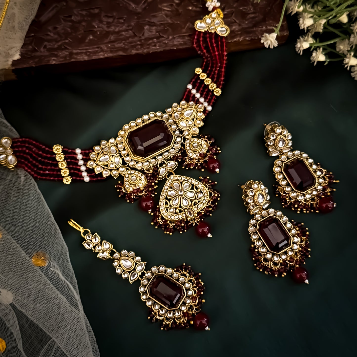 Shriya Kundan Choker Necklace Set - Maroon