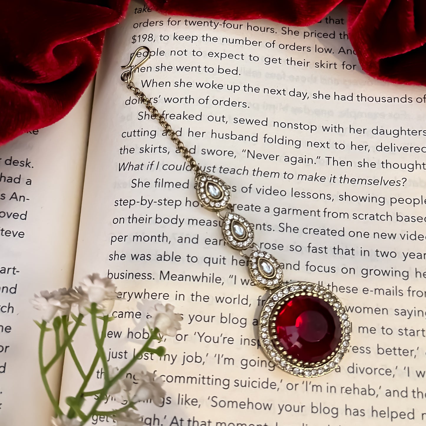 Naira AD Polki Look Alike Necklace Set - Maroon