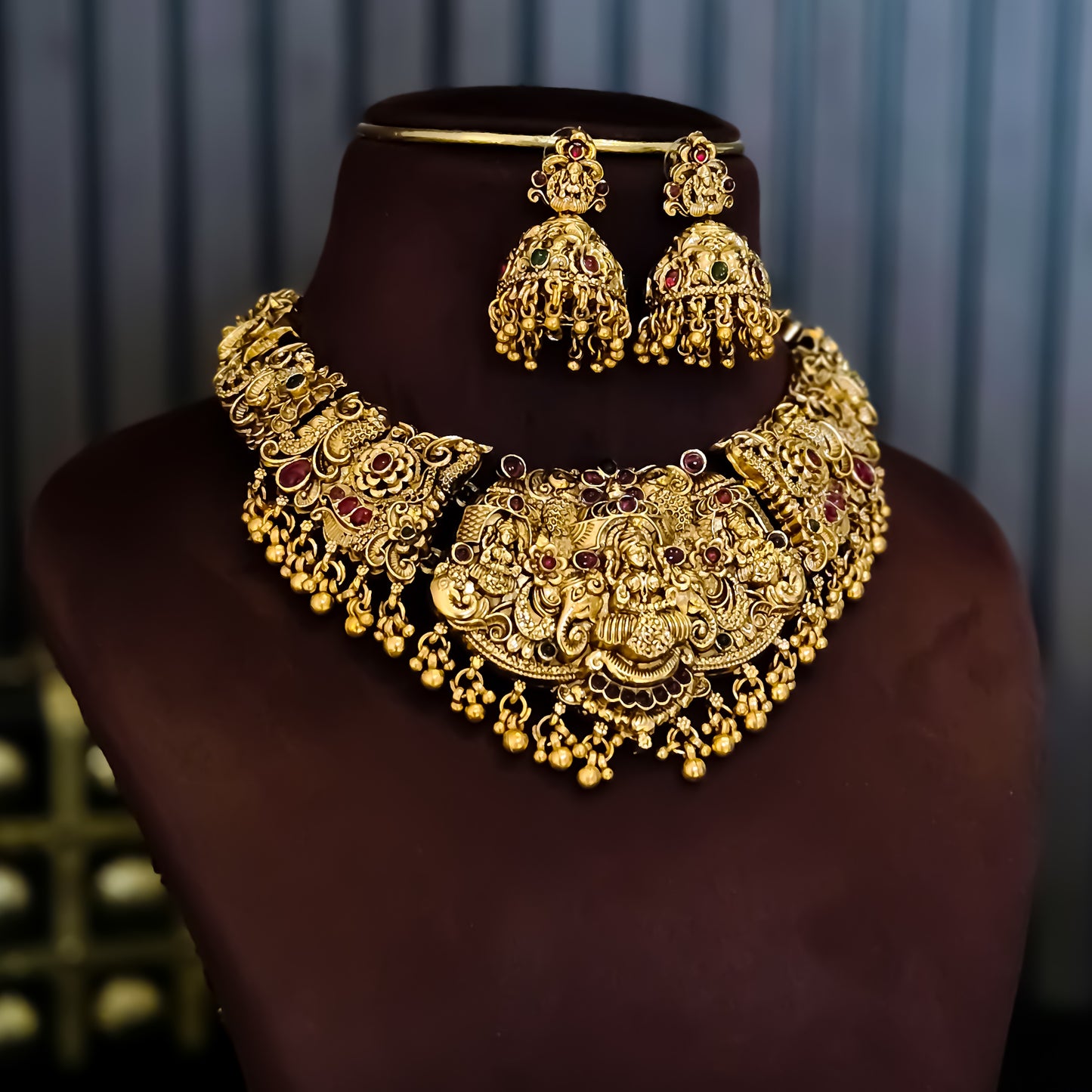 Chanchala Lakshmi Temple Motif Necklace Set - Golden