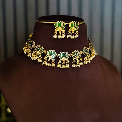 Nalini  Lotus Temple Motif Necklace Set - Green