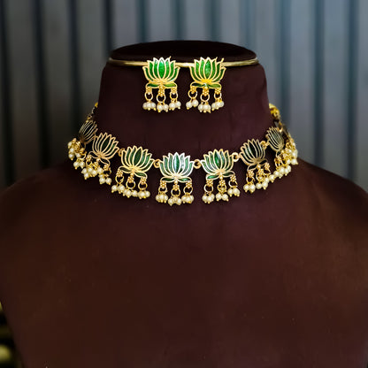 Nalini  Lotus Temple Motif Necklace Set - Green