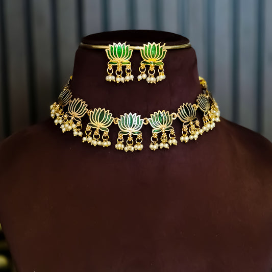 Nalini  Lotus Temple Motif Necklace Set - Green
