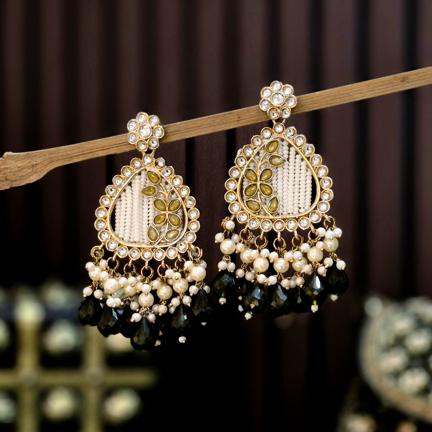 Jissa Kundan Pearl  Earrings - Mehendi Green