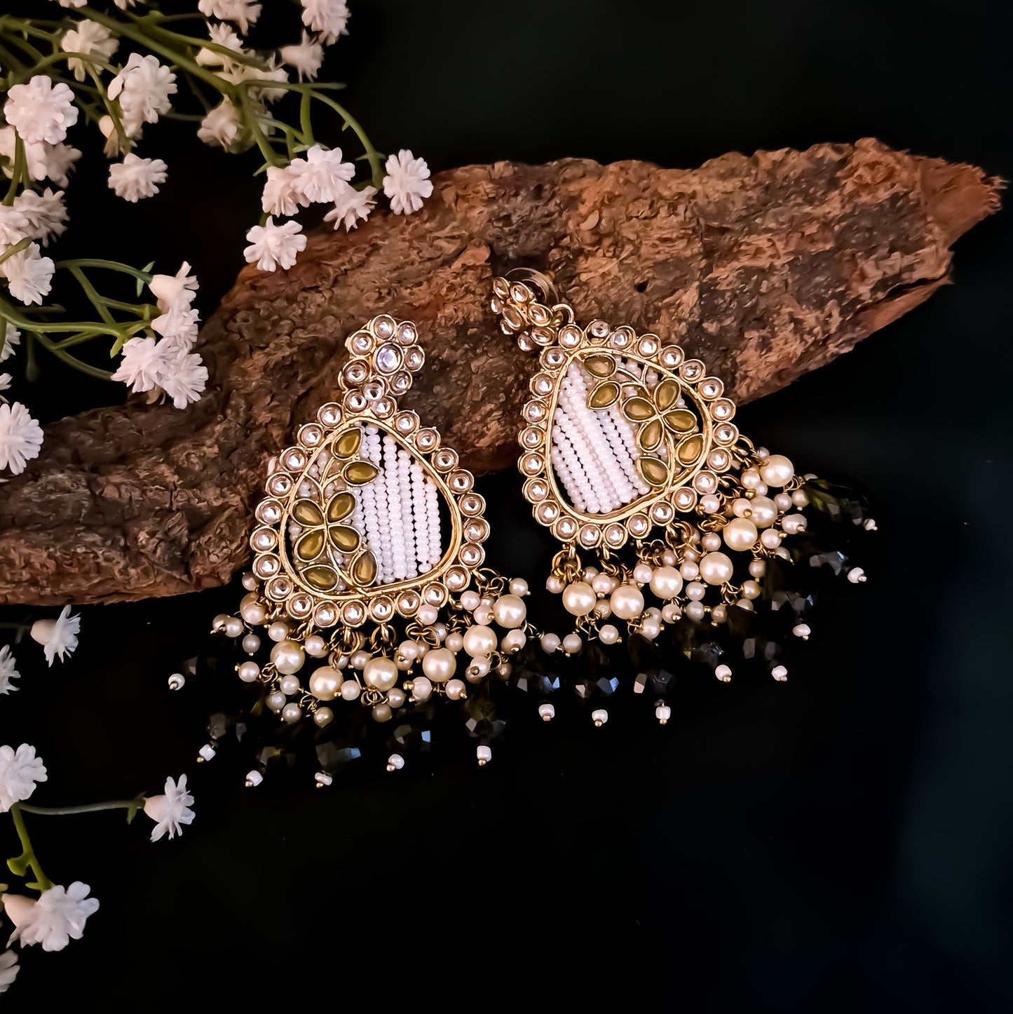 Jissa Kundan Pearl  Earrings - Mehendi Green