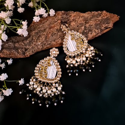 Jissa Kundan Pearl  Earrings - Mehendi Green