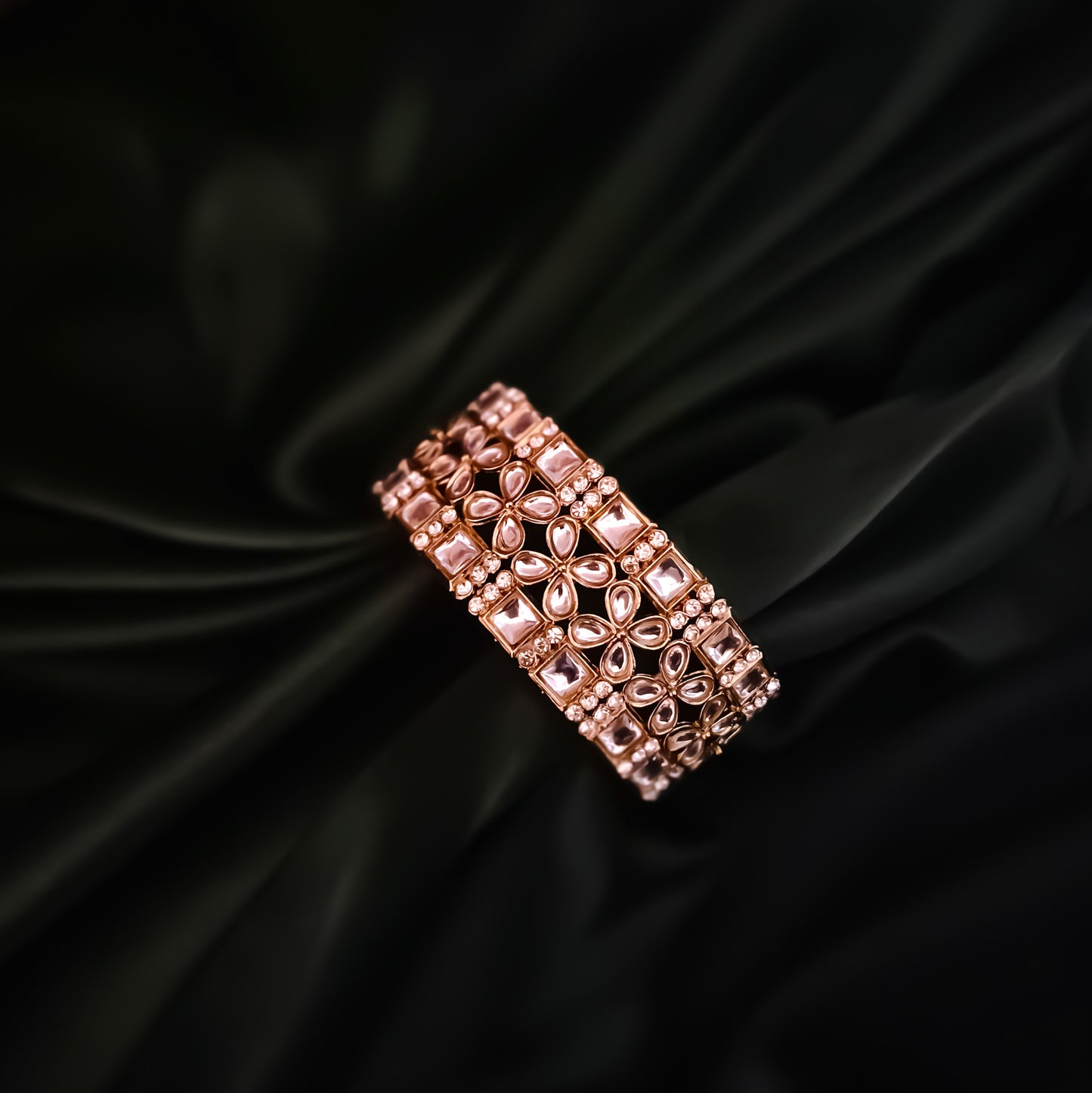 Keren Kundan Openable Bangles/Kada - Golden