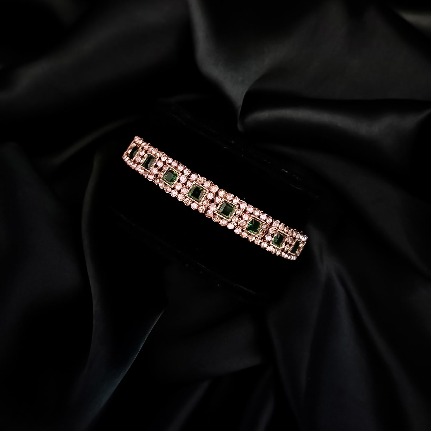 Manvika Kundan Openable Bangle/Kada - Green