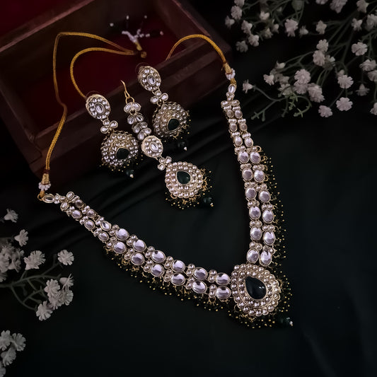 Bela Royal Kundan Necklace Set - Green