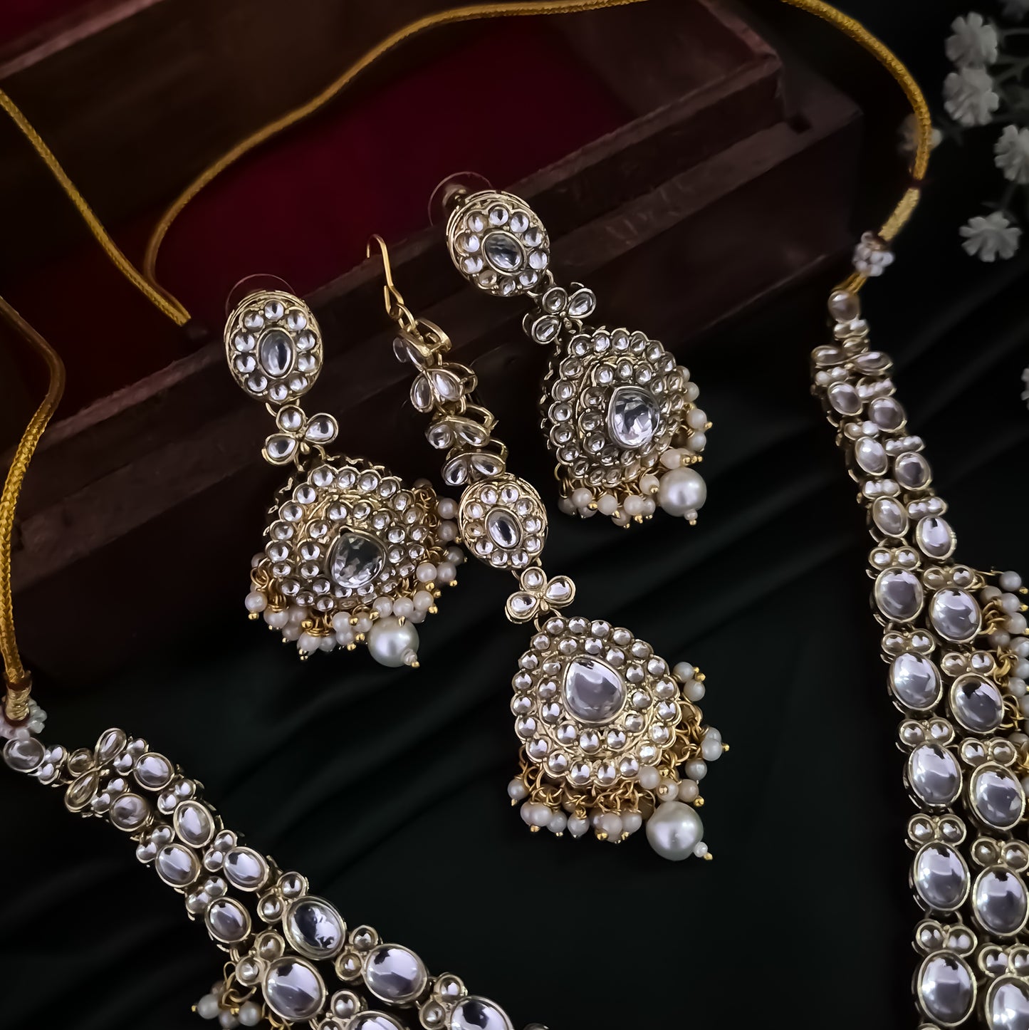 Bela Royal Kundan Necklace Set - Golden