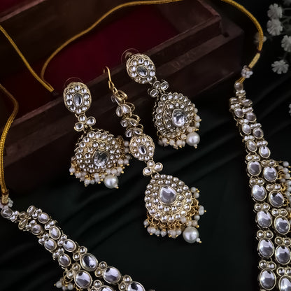 Bela Royal Kundan Necklace Set - Golden
