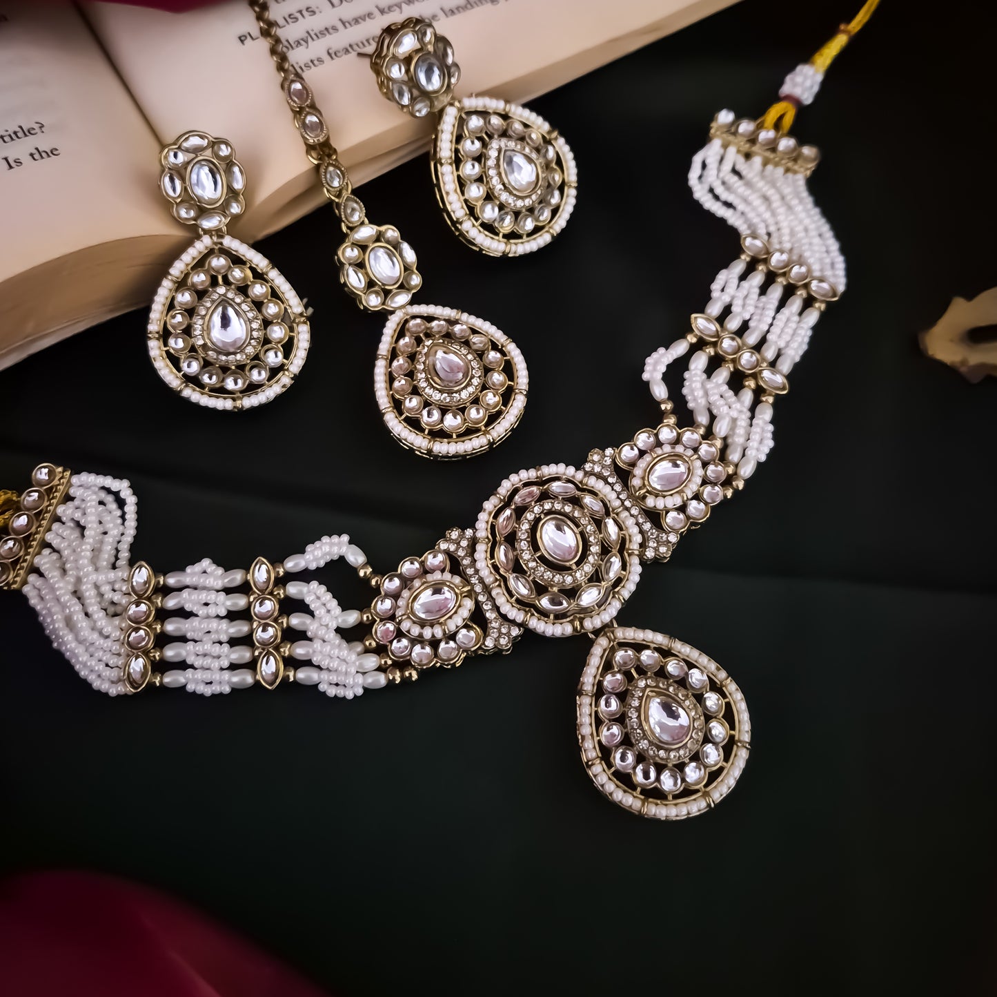 Sanjana Royal Dabi Kundan Choker Necklace Set - Golden