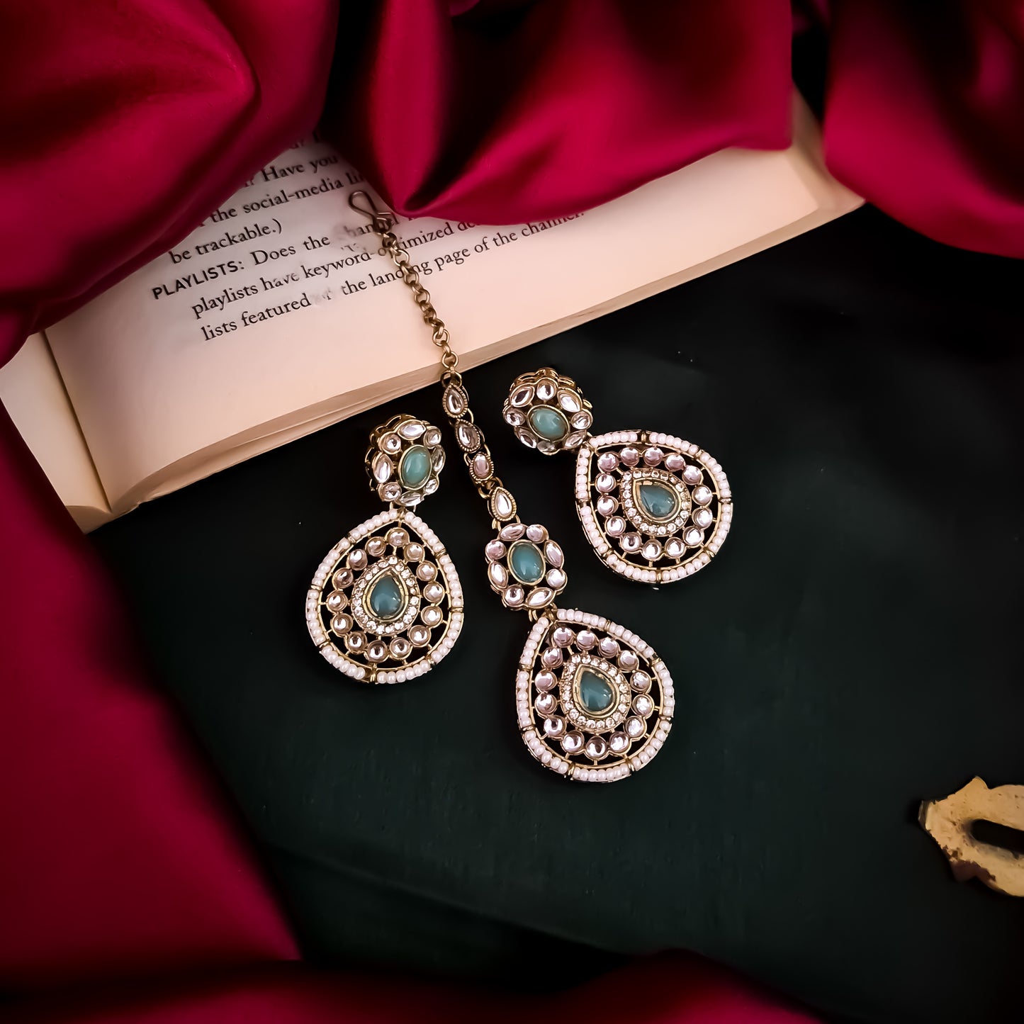 Sanjana Royal Dabi Kundan Choker Necklace Set - Pastel Green