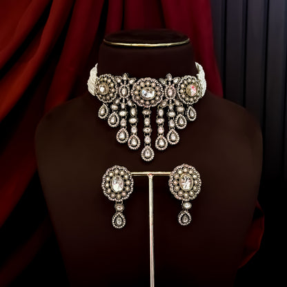 Rumani Premium Victorian Style Choker Necklace Set- Golden