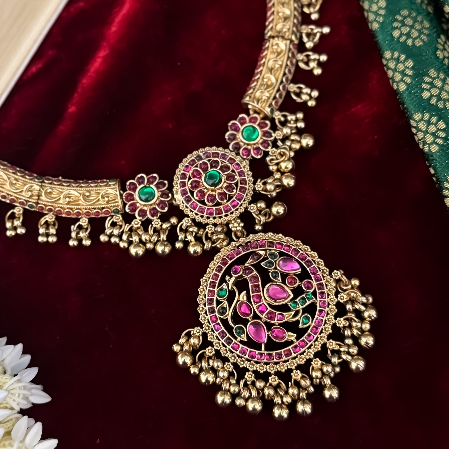 Sanvi Hasli Temple Necklace Set - Pink & Green