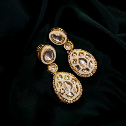 Kismat Kundan Earrings - Golden