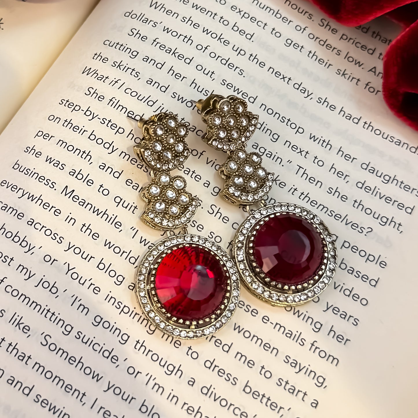 Naira AD Polki Look Alike Necklace Set - Maroon