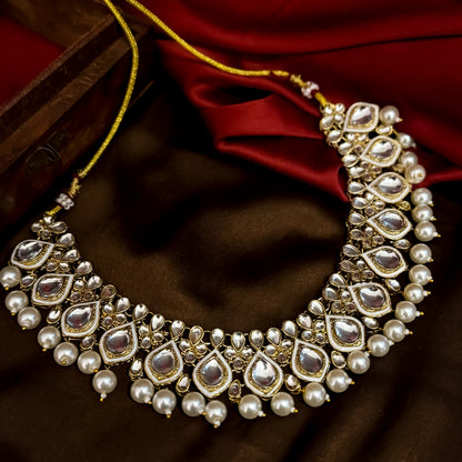 Kumud Kundan Necklace Set - Golden