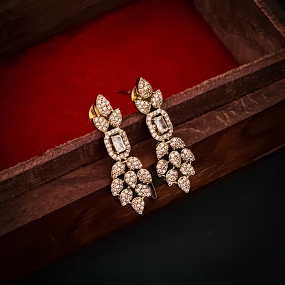 Vivanta American Diamond Necklace Set - Golden