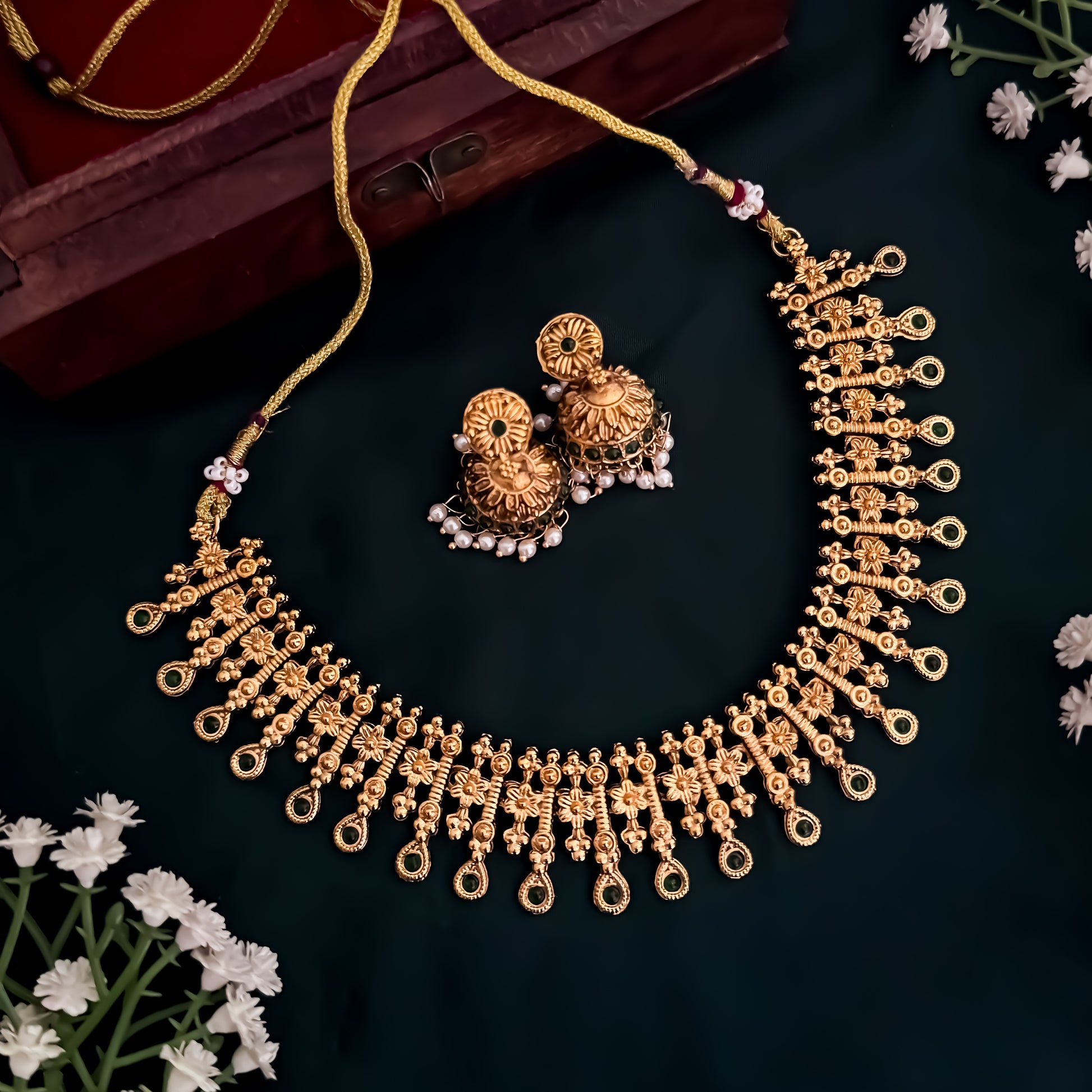 Unnati Carved Necklace Set witb Jhumka