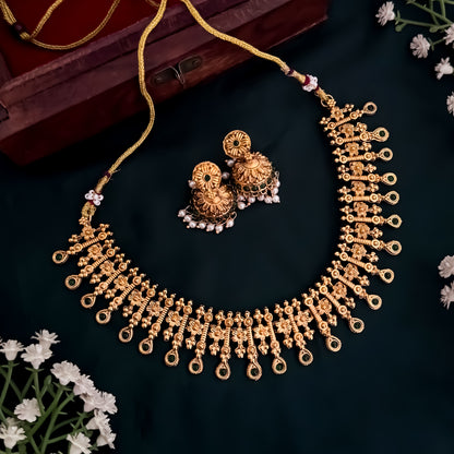 Unnati Carved Necklace Set witb Jhumka