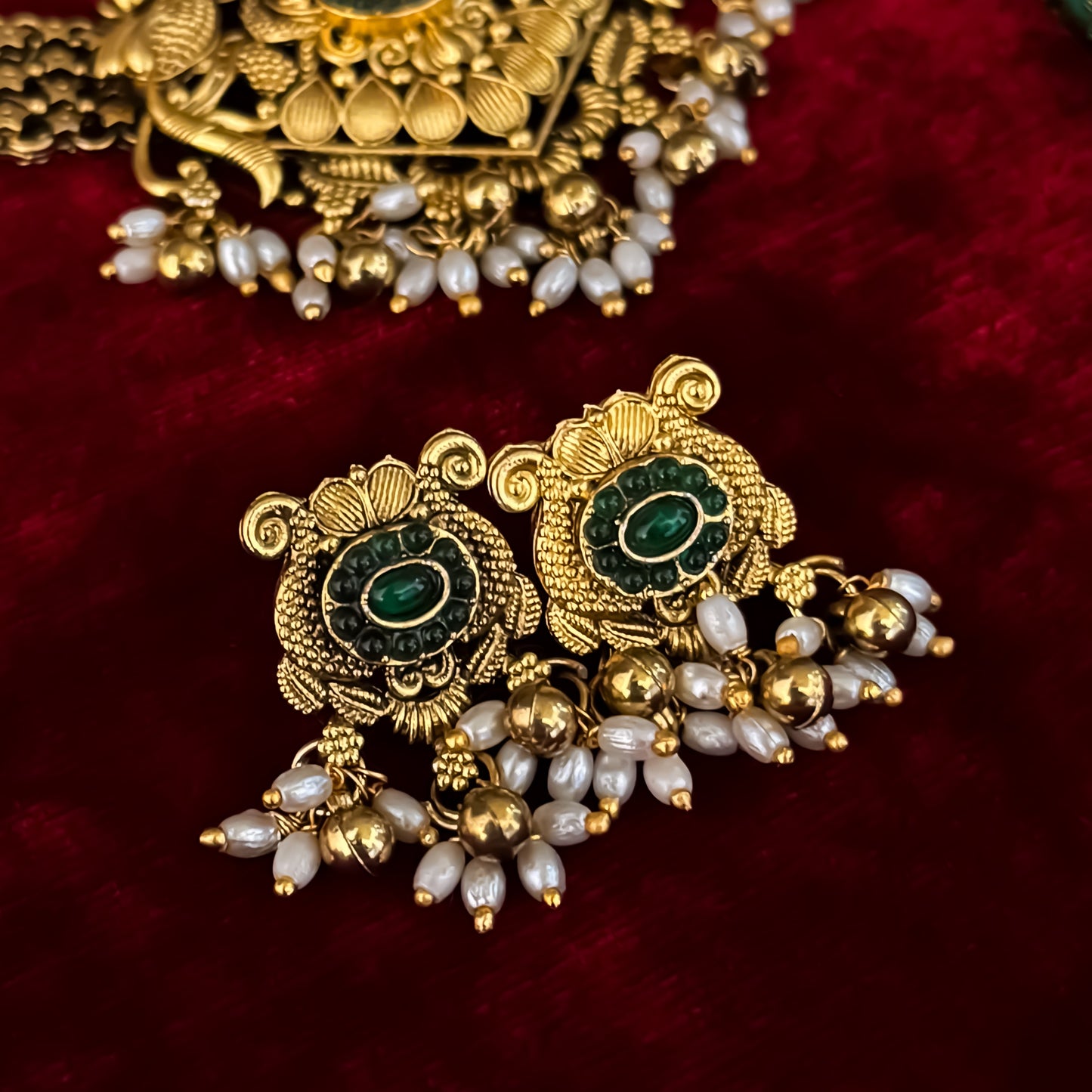 Myra Peacock Temple Necklace Set - Gold & Green