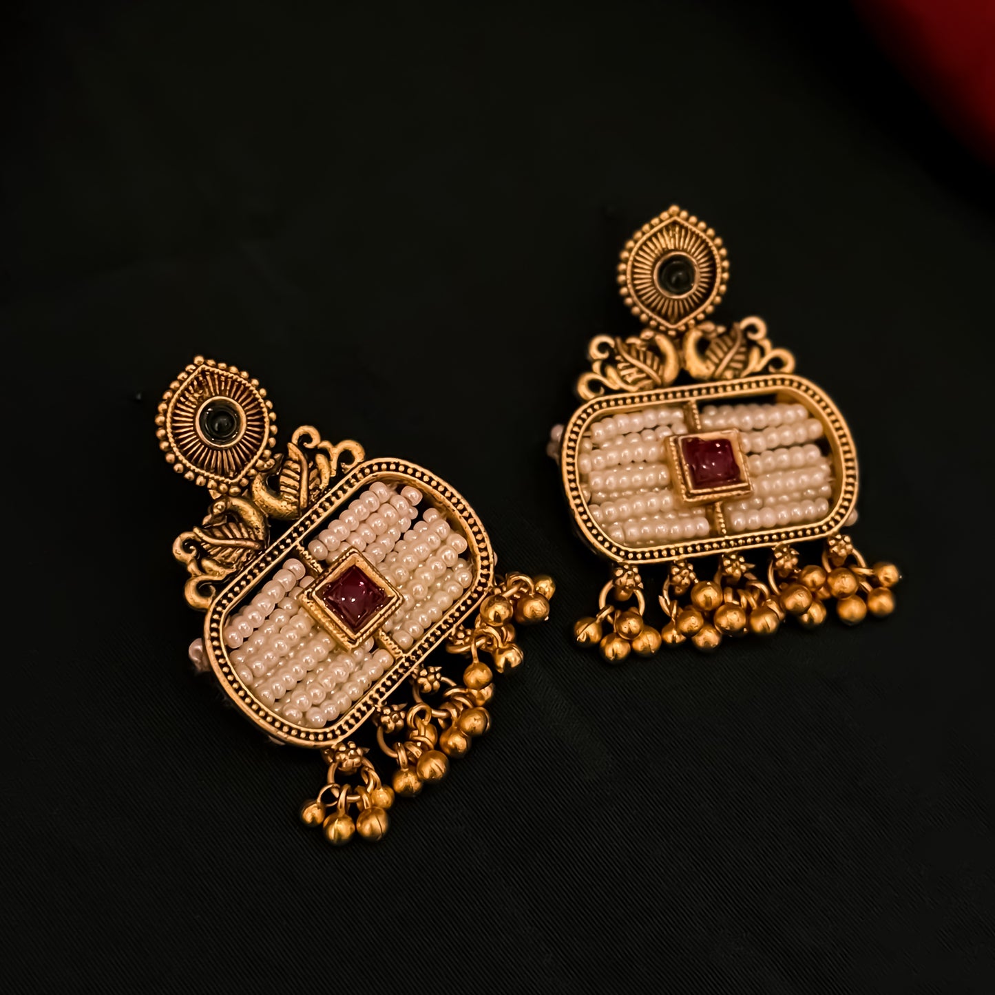 Kinjal Rajwadi Long Necklace Set - Green & Pink