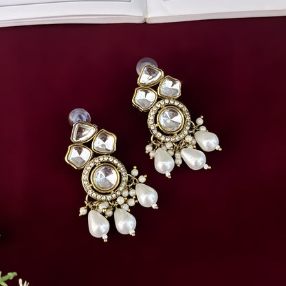 Golden Sarahna Uncut Kundan Necklace Set
