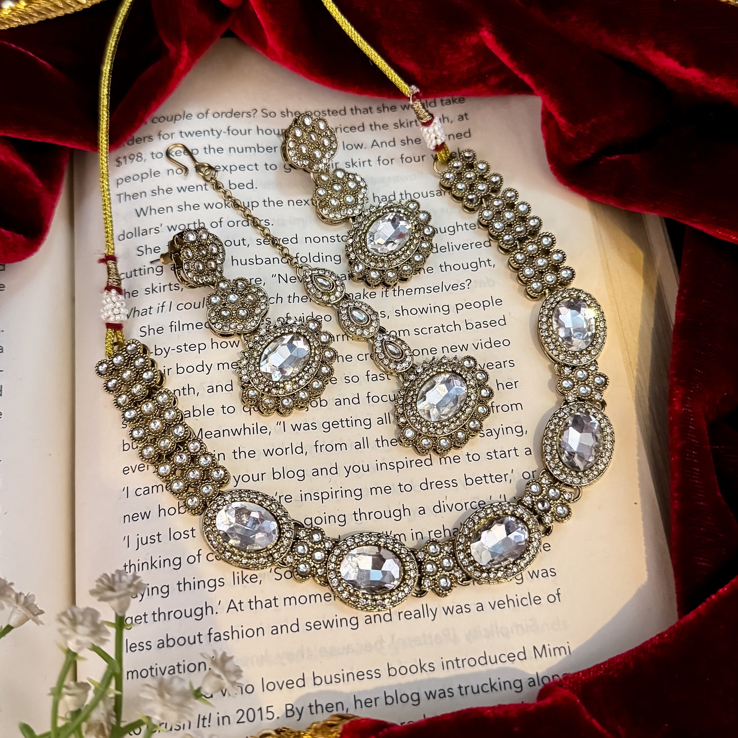 Ishkara AD Polki Look Alike Necklace Set - Golden