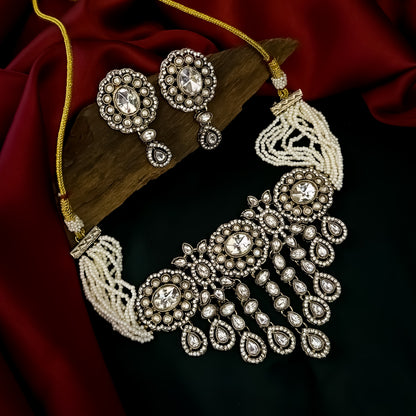 Rumani Premium Victorian Style Choker Necklace Set- Golden