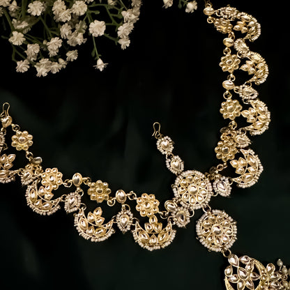 Anaska Dabi Kundan Chand Seeshpatti/Mathapatti with Teeka - Golden