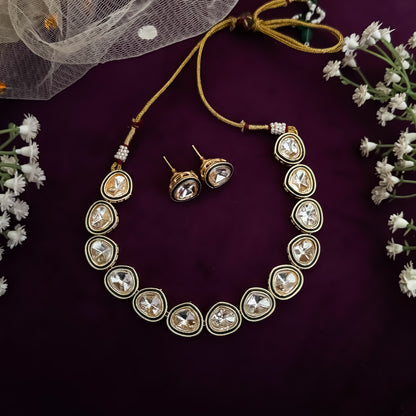 Vaishali Kundan Necklace Set