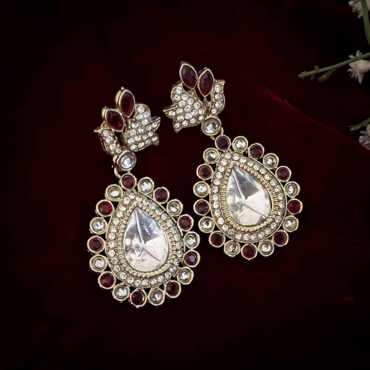 Mansi Kundan Drop Earrings - Maroon