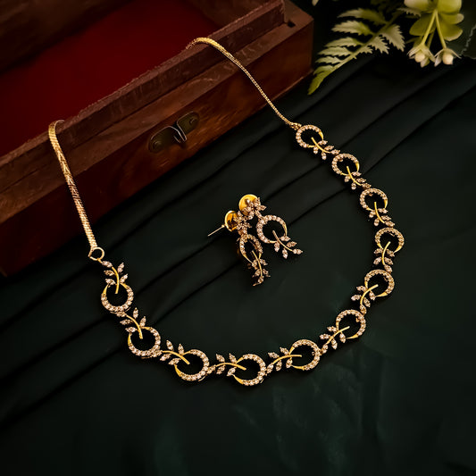 Harini Minimal AD Necklace Set