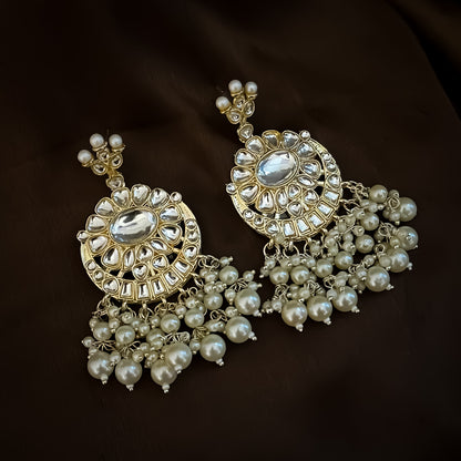 Afreen Pearl Kundan Necklace Set - Golden