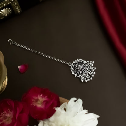 Yamini Silver Maang Teeka