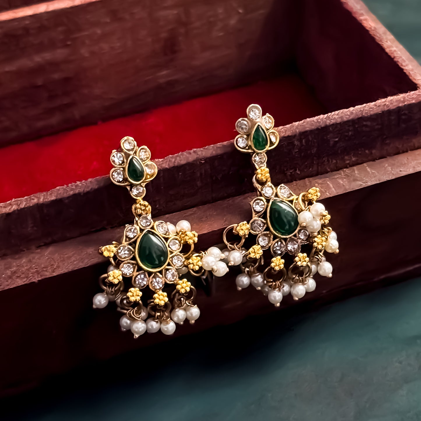 Mini Guttapushali Necklace Set With Earrings- Golden & Green