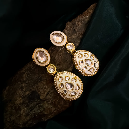 Kismat Kundan Earrings - Golden