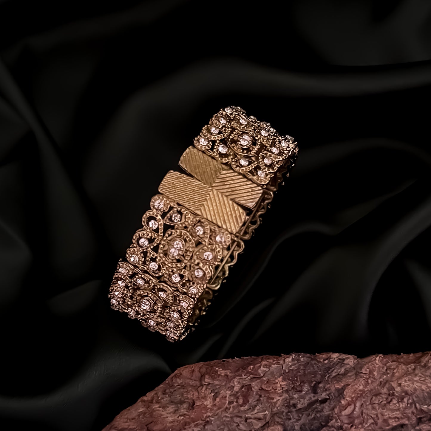 Sabrina Kundan Openable Bracelet/Kada - Golden