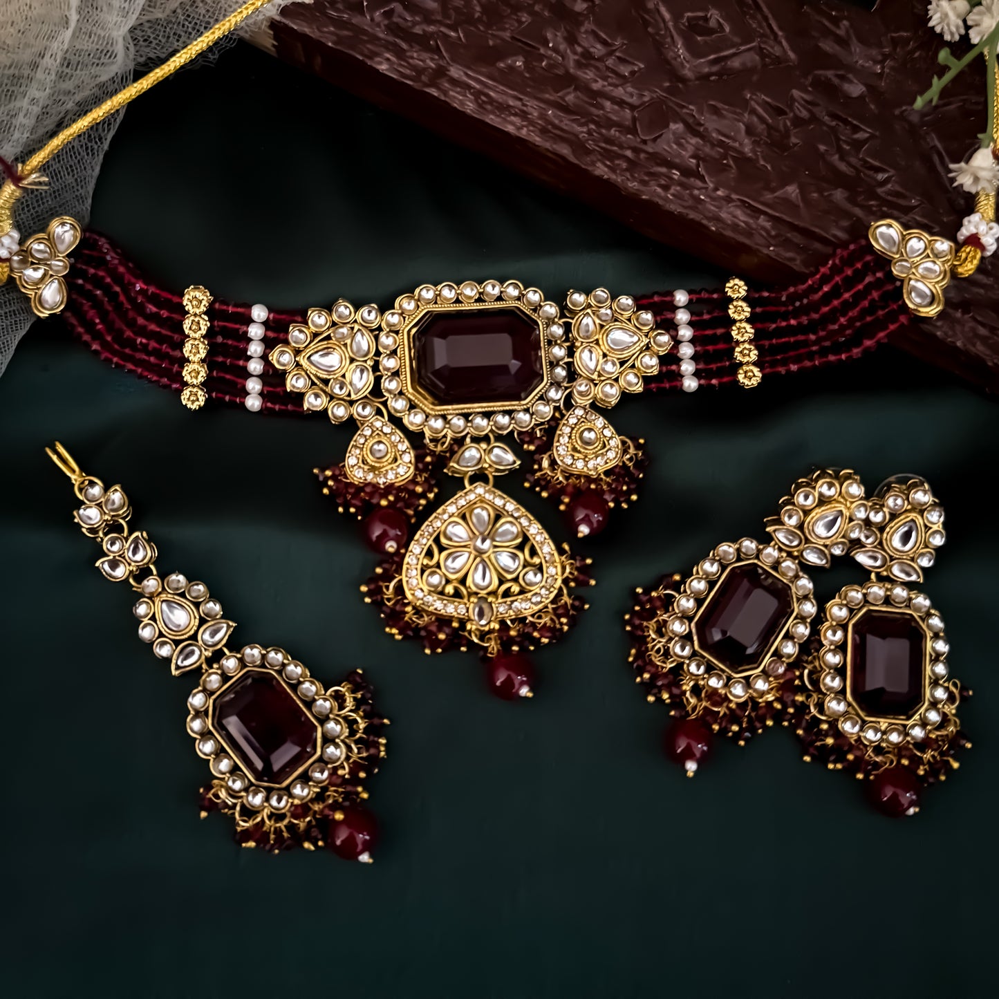 Shriya Kundan Choker Necklace Set - Maroon