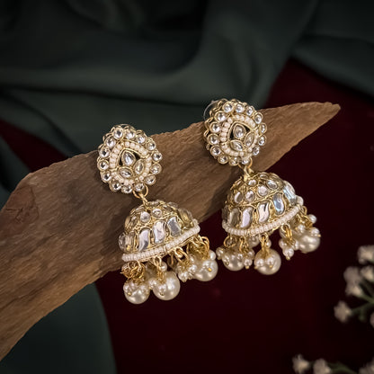 Shameena Premium Kundan Necklace Set - Golden